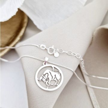 Lantisor zodia ta in armonie - Pandantiv disc cu simbol Taur - Argint 925