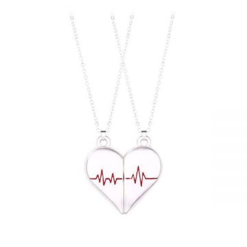 Set 2 lantisoare de culoare argintie cu pandantiv inima cu puls