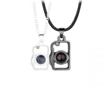 Set 2 lantisoare pandantiv camera foto scrie in 100 limbi te iubesc Z, Oem