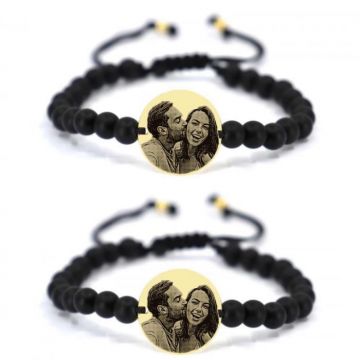 Bratari Personalizate Cuplu - Banut Argint 19 mm Placat cu Aur, Gravat cu Poza, Pietre Onix 6mm, snur Reglabil