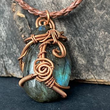 Colier pandantiv labradorit in cupru/artistic wire model 1