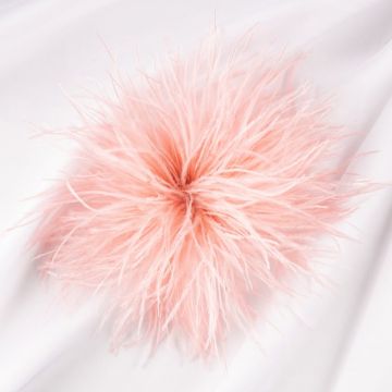 Brosa puf pene fine roz cu diametru de 15 cm, cu clips pentru par