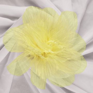 Brosa floare din organza creponata cu diametru de 20 cm, cu clips pentru par, galbena
