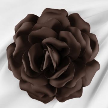 Brosa floare maro inchis cu diametru de 15 cm, cu clips pentru par