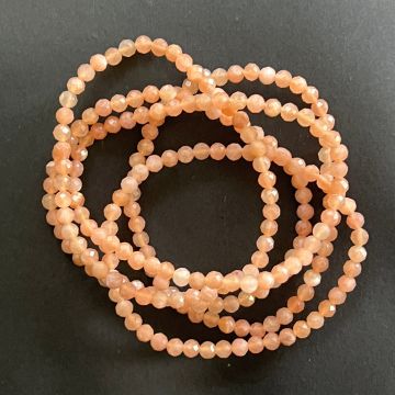 Bratara fatetata piatra lunii somon 4 mm