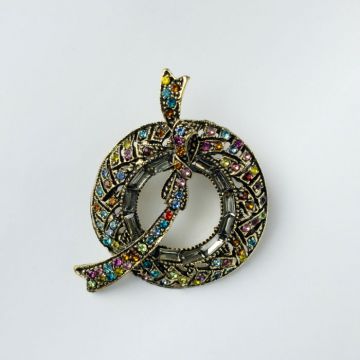 Brosa metalica rotunda cu fundita, auriu antichizat cu pietricele multicolore
