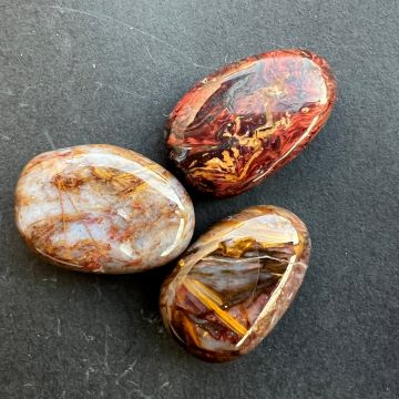 Cabochon pietersit rulat