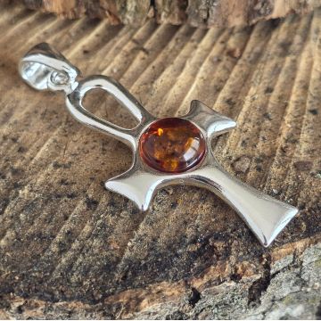 Pandantiv argint cu chihlimbar forma cruce Amber36