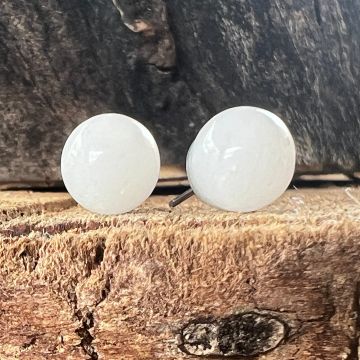 Cercei stud jad alb sfere 8 mm