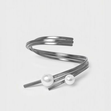 Bratara tripla rigida Buttress cu perla, din alama placata cu gun metal