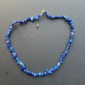 Colier chipsuri lapis lazuli
