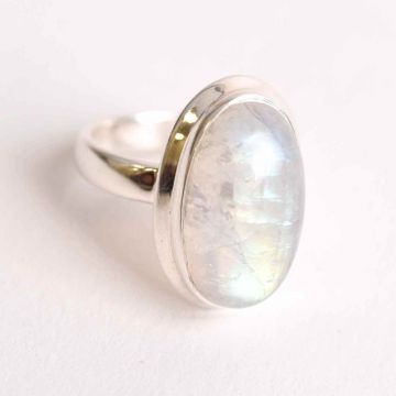 Inel din argint 925 cu Piatra Lunii naturala 5.82 gr M49   5,   Intuitie, echilibru si eleganta discreta