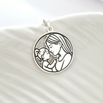 Lantisor cu medalion rotund - Dragoste pura - mama si fetita - Argint 925 - Lant forzatina