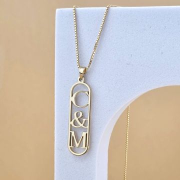 Lantisor cu pandantiv - placuta personalizata cu initiale decupate in interior - Argint 925 placat cu Aur Galben 18K