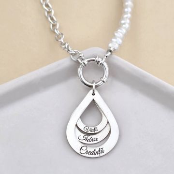 Lantisor cu Perle - trei picaturi suprapuse - text personalizat - Model sirag de perle stick albe si lantisor - Argint 925 matuit