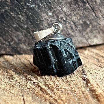 Pandantiv turmalina neagra brut S