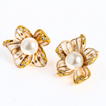 Floare de lumina ,   Cercei cu perla naturala si design floral
