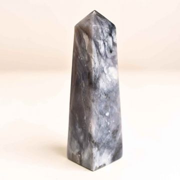 Turn din Calcedonie Mov 10-11 cm ,   Claritate in ganduri, liniste in suflet