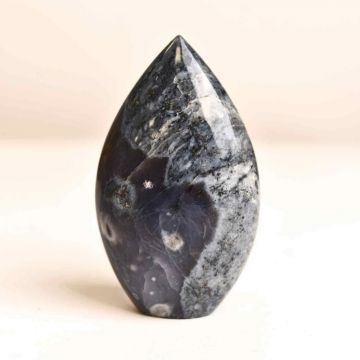 Vocea interioara capata curaj ,   Flacara din Calcedonie Mov 8-9 cm