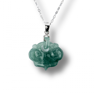 Colier Argint 925 cu Jad Albastru Sculptat Pixiu ,   Protectie, Echilibru si Prosperitate Interioara