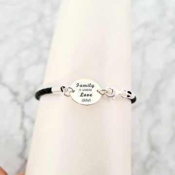 Bratara banut cu mesaj - Family is where love grows - Argint 925, piele neagra impletita