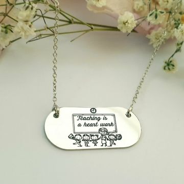 Lantisor personalizat - Teaching is a heart work - pandantiv placuta - Argint 925