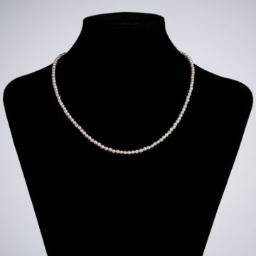 Colier la baza gatului din perle naturale de cultura, rotunde de 3 mm,   lungime 40 cm