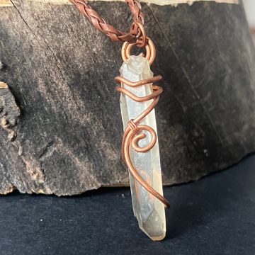 Colier pandantiv cuart fumuriu in cupru/artistic wire m1