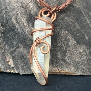 Colier pandantiv cuart fumuriu in cupru/artistic wire m3