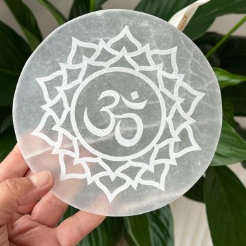 Disc selenit mandala Om