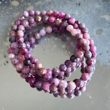 Bratara fatetata rubin 6 mm - model 2