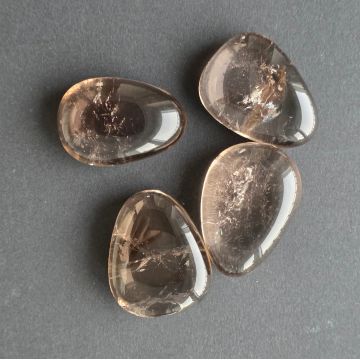 Cabochon cuart fumuriu rulat