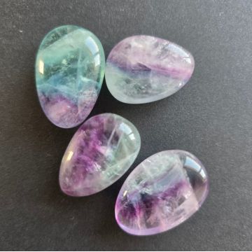 Cabochon fluorit curcubeu rulat