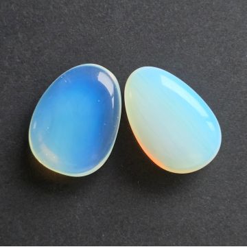 Cabochon opalit rulat