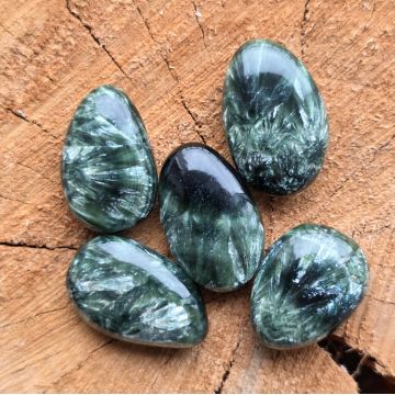 Cabochon serafinit rulat