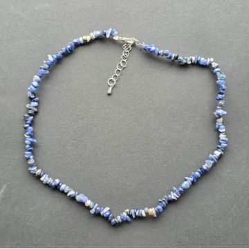 Colier chipsuri sodalit