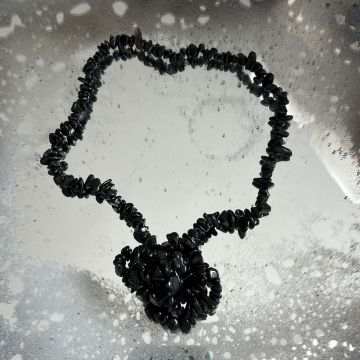 Colier lung chipsuri obsidian