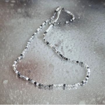 Colier turmalina in cuart sfere 2-3 mm