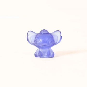 Figurina din sticla care invita la calm, simplitate si prezenta