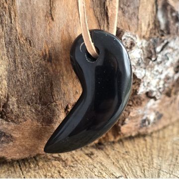 Pandantiv obsidian  | Shark