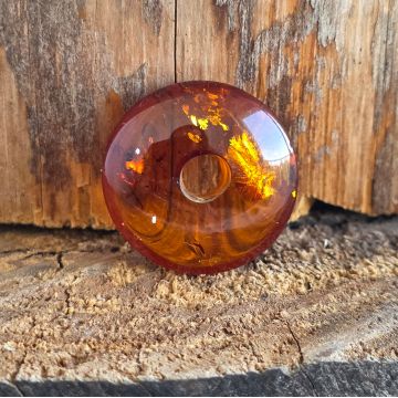 Pandantiv piatra pi donut chihlimbar