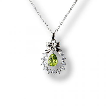 Colier Argint 925 cu Peridot Natural si Zirconiu ,   Pandantiv Ghirlanda cu Fundita, Simbol al Armoniei si Prosperitatii