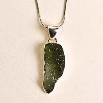 Colier din argint 925 cu moldavit natural, 2.55 gr,   Claritate mentala si echilibru energetic