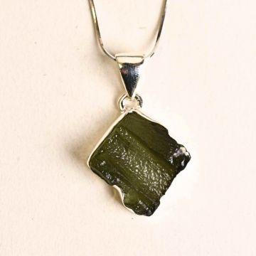 Colier din argint 925 cu moldavit natural, 3.04 gr,   Energie cosmica si protectie