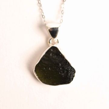 Colier din argint 925 cu moldavit natural, 3.34 gr,   Protectie energetica si transformare interioara