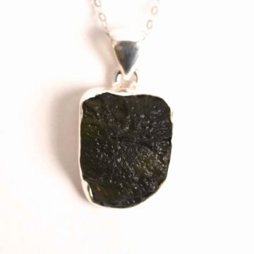 Colier din argint 925 cu moldavit natural, 2.1-2.5 gr ,   Transformare spirituala si protectie subtila