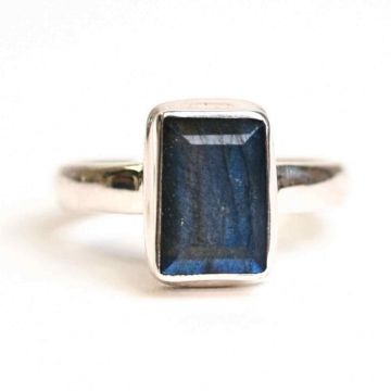 Inel Argint 925 cu Labradorit fatetat  forma Dreptunghi ,   Claritate si Protectie