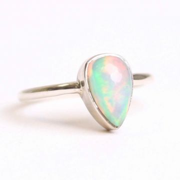Inel argint 925 cu Opal Etiopian lacrima ,   Lumina interioara si claritate