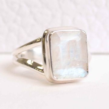 Inel Argint 925 cu Piatra Lunii Fatetata Dreptunghiulara ,   Echilibru Emotional si Claritate Interioara