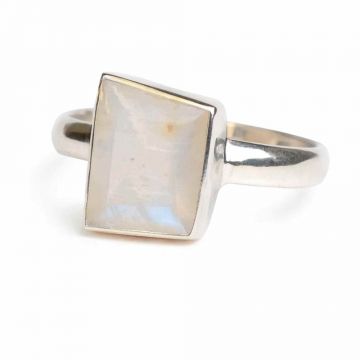 Inel Argint 925 cu Piatra Lunii Fatetata Patrata ,   Echilibru Emotional si Lumina Interioara